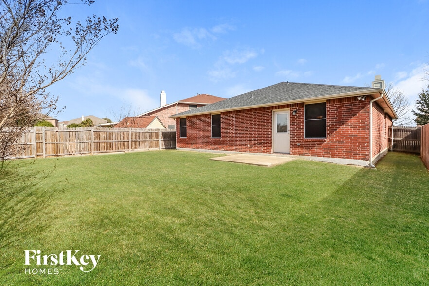 Building Photo - 8404 Plantain Ct