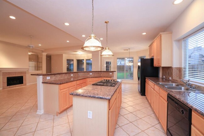 Building Photo - 17222 Leeside Dr