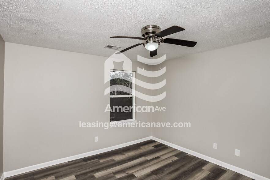 Building Photo - 244 Jadetree Dr