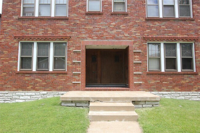 Building Photo - 3963-3965 Fillmore St