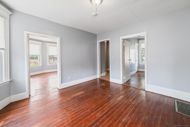Building Photo - 705 Dixwell Ave