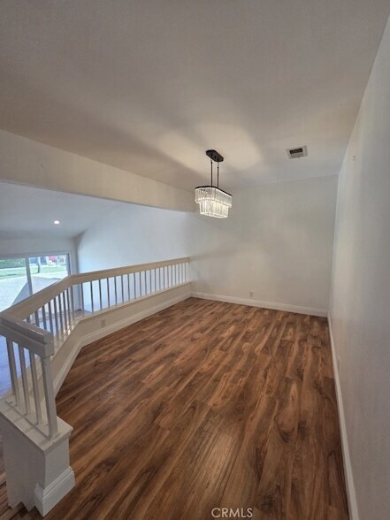 Building Photo - 9 Rock Cliff Pl