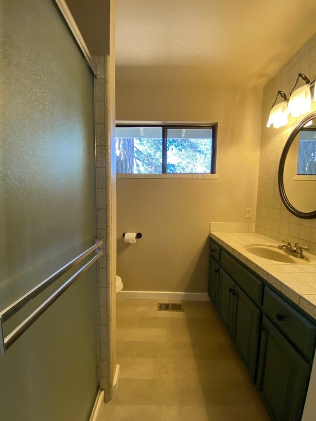 Building Photo - 10959 Alta Sierra Dr