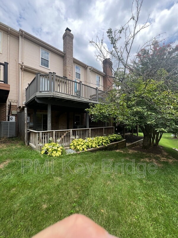 Building Photo - 7427 Salford Ct