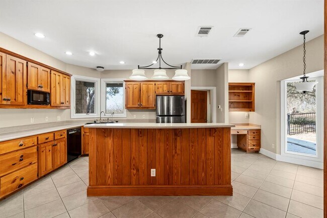 Building Photo - 310 Co Rd 317