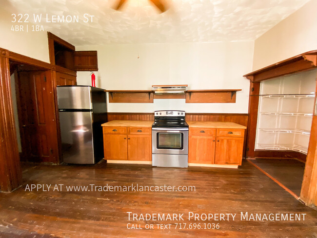 Building Photo - Spacious West End Town Home