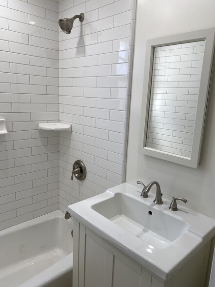 Bathroom 1 - 12444 Hammack St