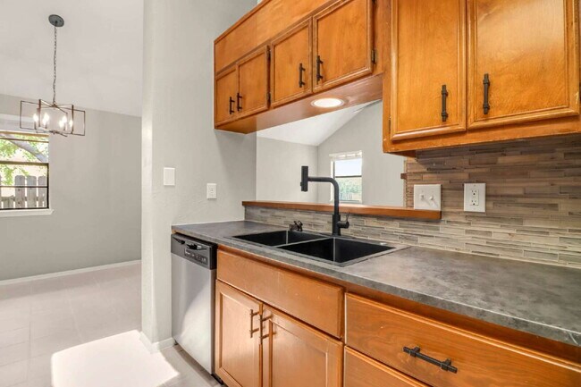 Building Photo - 14216 Indian Woods