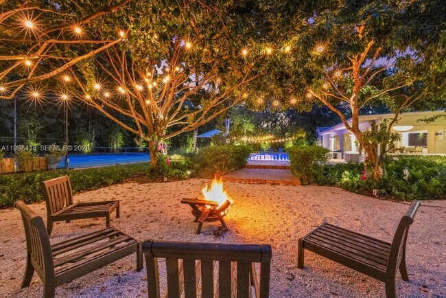 Building Photo - 6140 SW 90th St