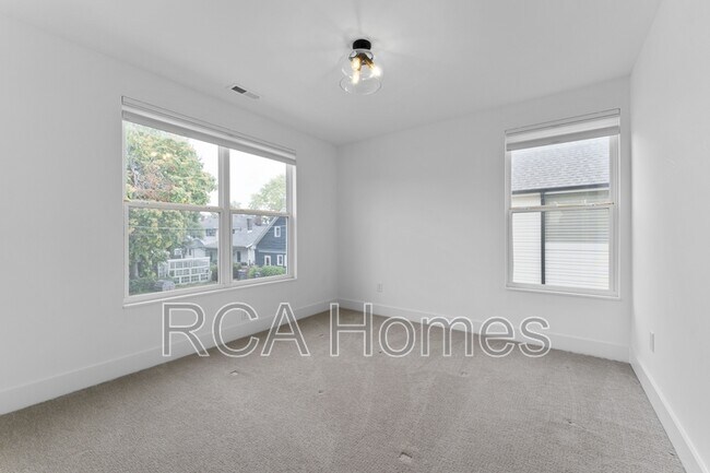 Building Photo - 1517 Marlowe Ave