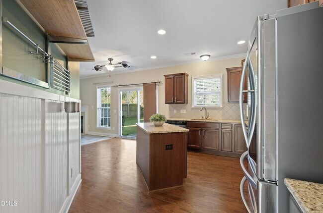 Building Photo - 4525 Cottendale Dr