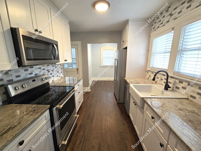 Building Photo - 2649 Jefferson Terrace