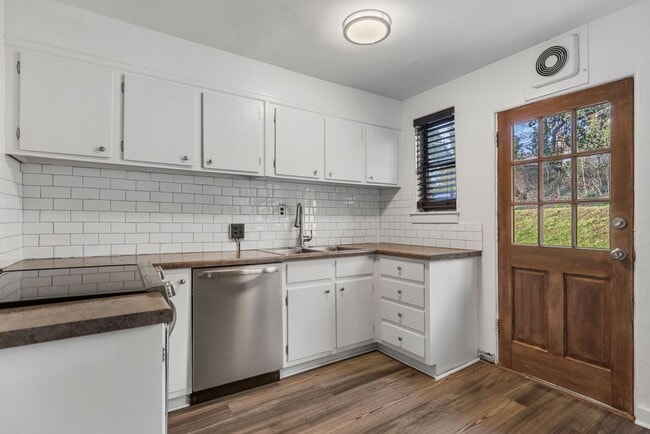 Building Photo - 64 Faris Cir