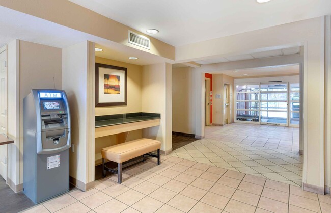 Building Photo - Furnished Studio-Orlando - Lake Buena Vista