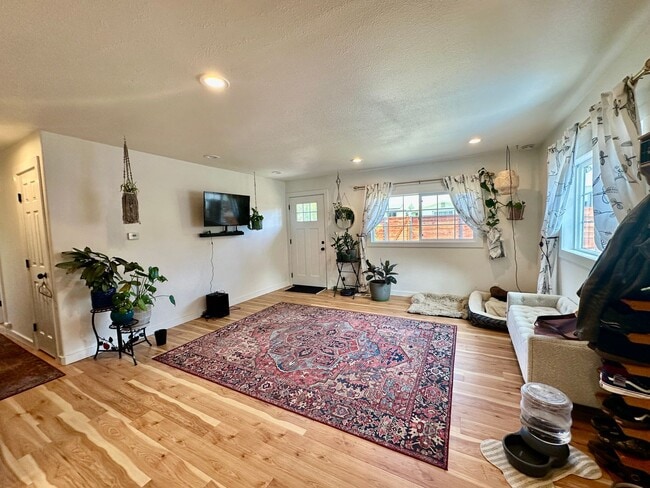Building Photo - Beautifully Remodeled Home Backing Up to t...