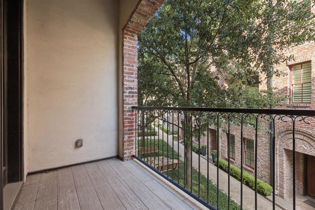Building Photo - 2138 Aylesport Dr