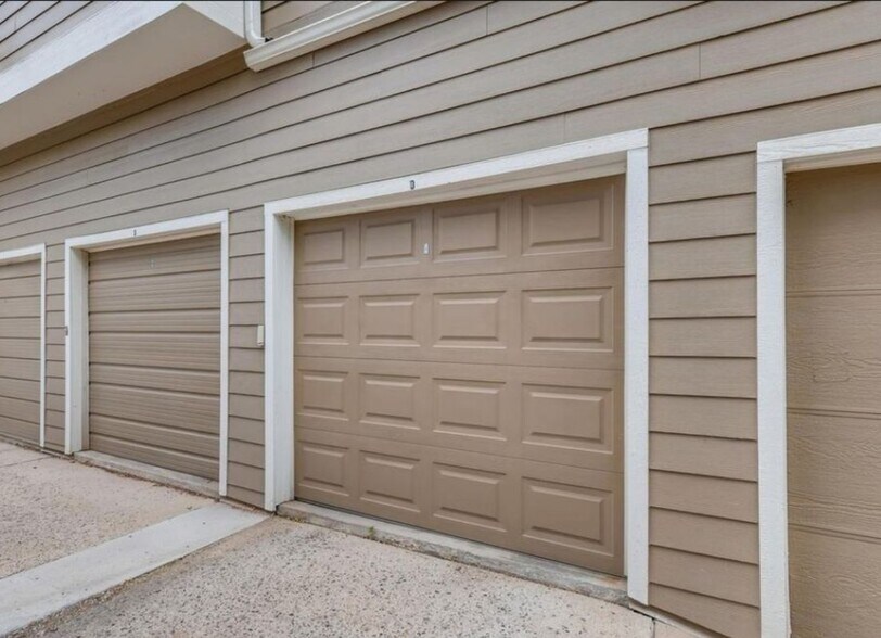 Building Photo - 1762 S Trenton St