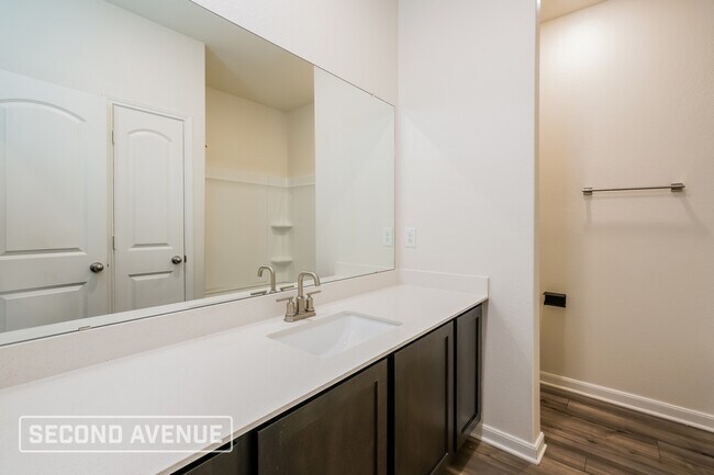 Building Photo - 507 Bennie Leonard St