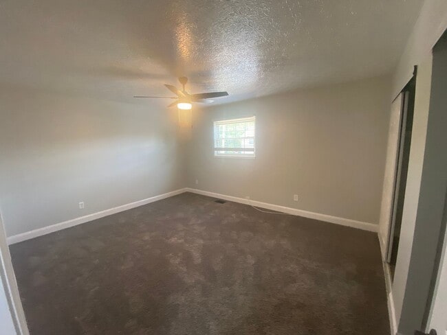 Building Photo - 3252 Summerhill Ln