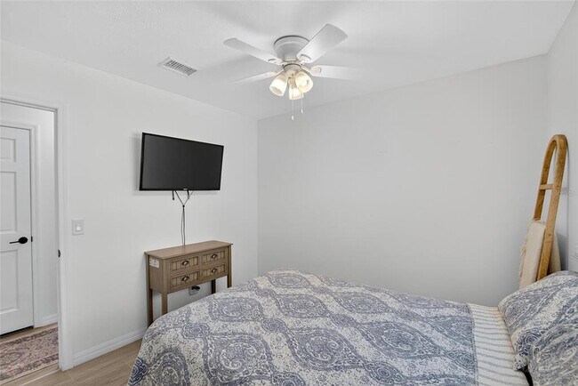 Building Photo - 1601 Alder Way