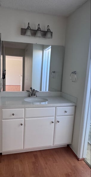 Building Photo - 215 N Belmont St