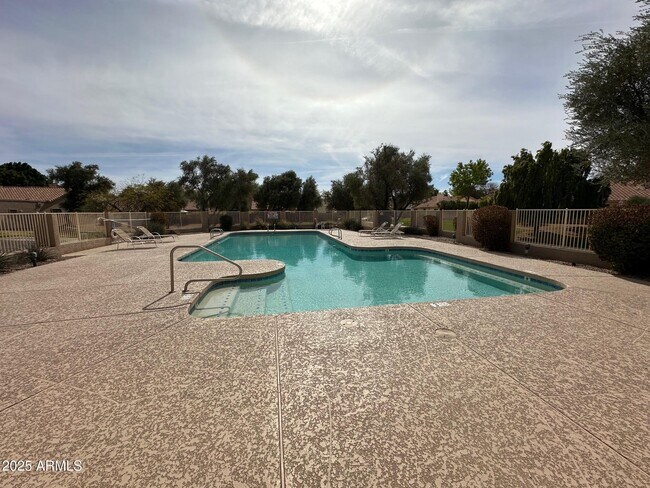 Building Photo - 8919 S Lori Ln