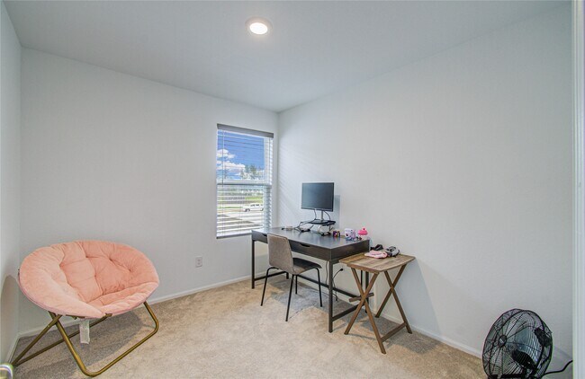 Building Photo - 21575 Carosella Dr