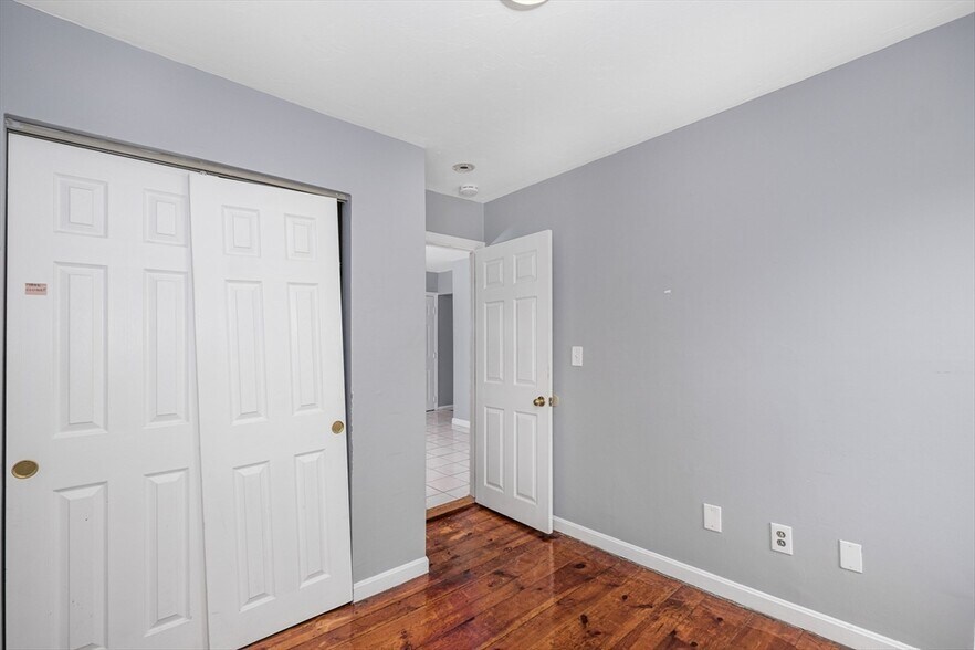 Building Photo - 10 Kilby St