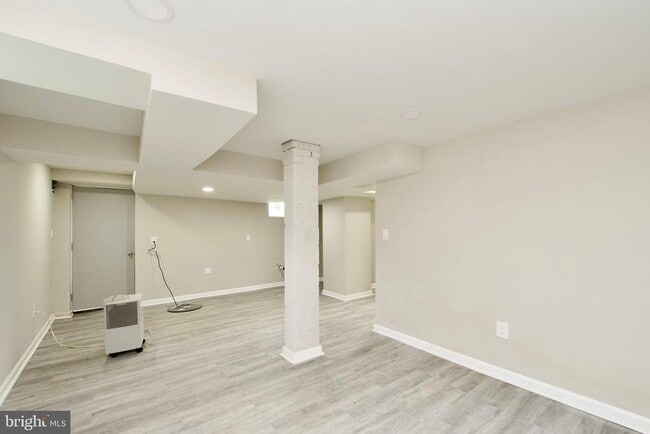 Building Photo - 8808 Oxon Hill Rd