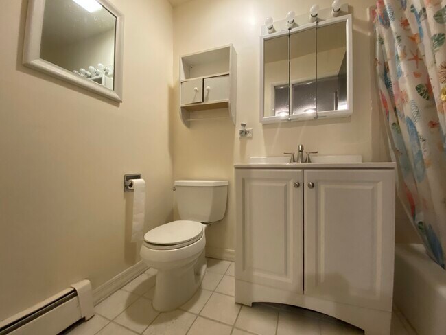 Building Photo - 8994 Kennedy Dr