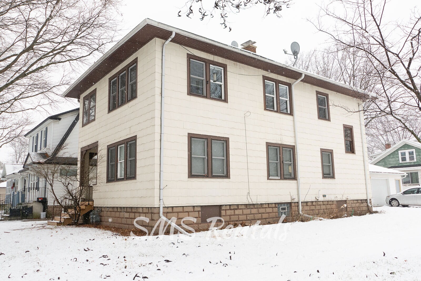 Building Photo - 319 Fink St