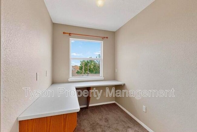 Building Photo - 10027 Silverton Dr NW