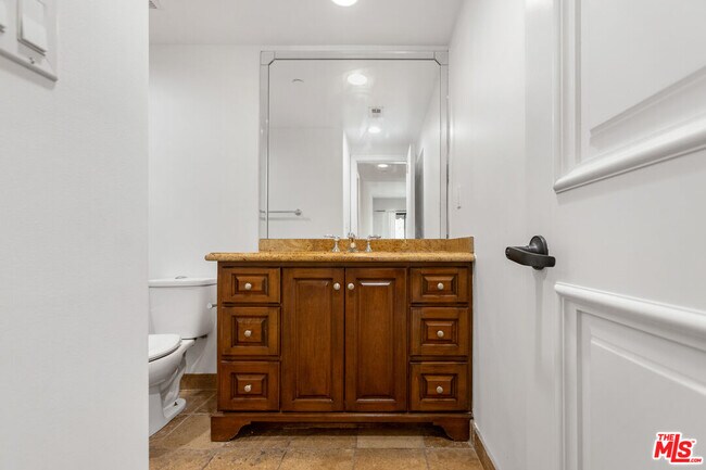 Building Photo - 1146 Hacienda Pl