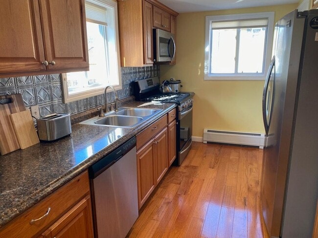 Building Photo - 107 Fillmore St