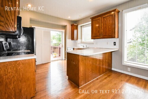 Building Photo - 15246 S Acuff Ln