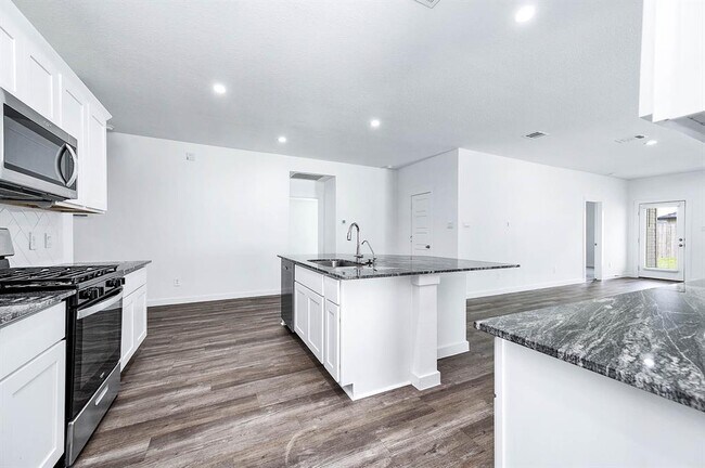 Building Photo - 1122 Fringed Bluestar Dr