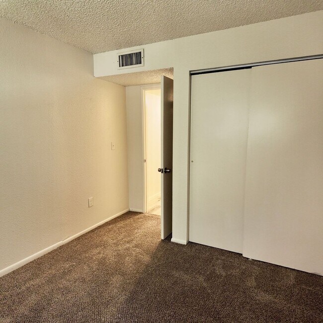 Building Photo - 3363 W Harmont Dr
