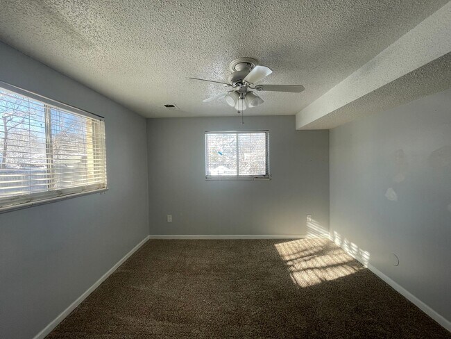 Building Photo - 4641–4639 S Acoma St – Spacious 2-Bedroom Duplex Homes in Englewood!