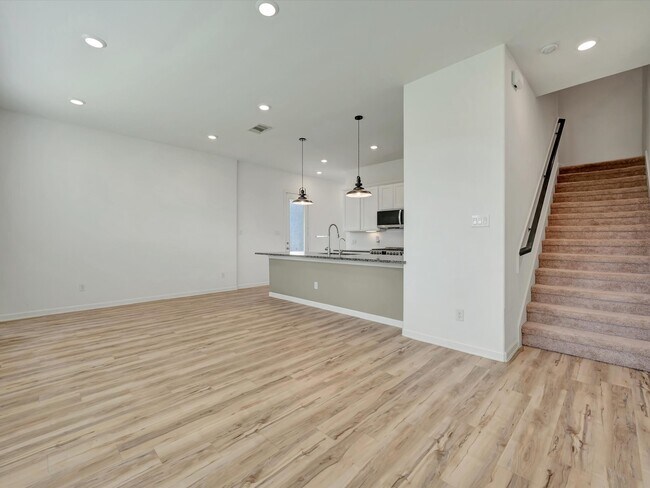 Building Photo - 10630 Cabot Trl