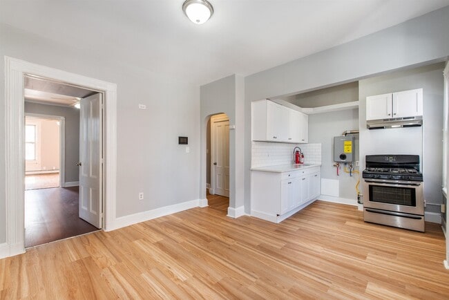 Building Photo - 2903 Central Ave