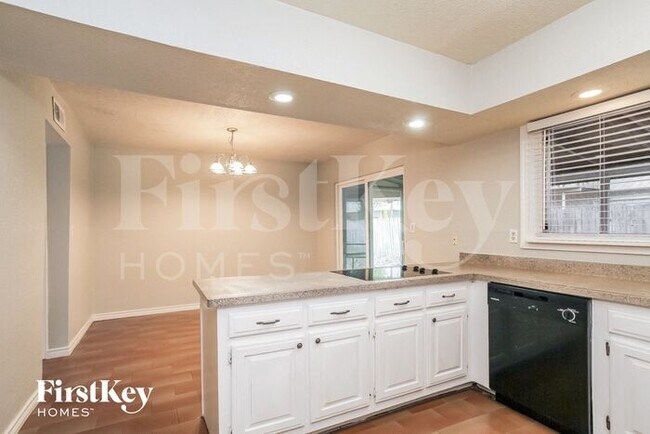 Building Photo - 4486 W Cypress Villas Dr
