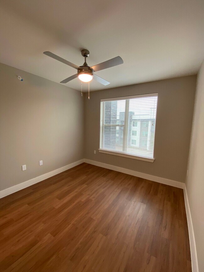 Building Photo - 1112 Giulianna Rd