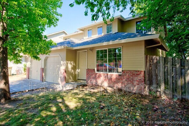 Building Photo - 978 SW 208th Pl