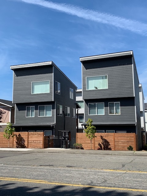 Building Photo - 4016 S Warner St