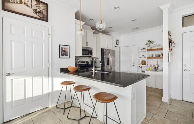 Building Photo - 263 Crew Ct