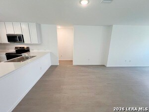 Building Photo - 171 Pastar Fls