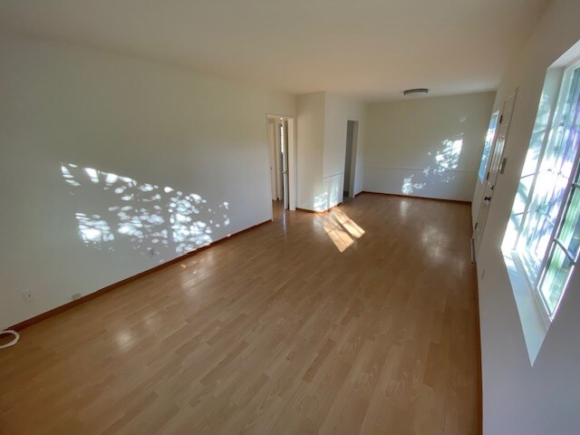 Building Photo - 3415 W Alameda Ave