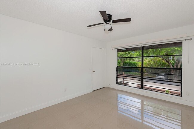 Building Photo - 6455 SW 116th Pl