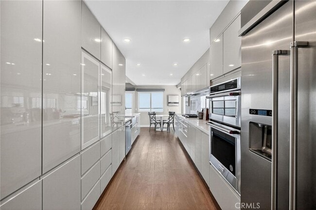 Building Photo - 865 Quivera St