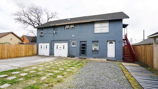 Building Photo - 1126 Ryon St